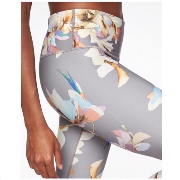 Athleta Elation Paradise 7/8 Leggings size small - Picture 2 of 9